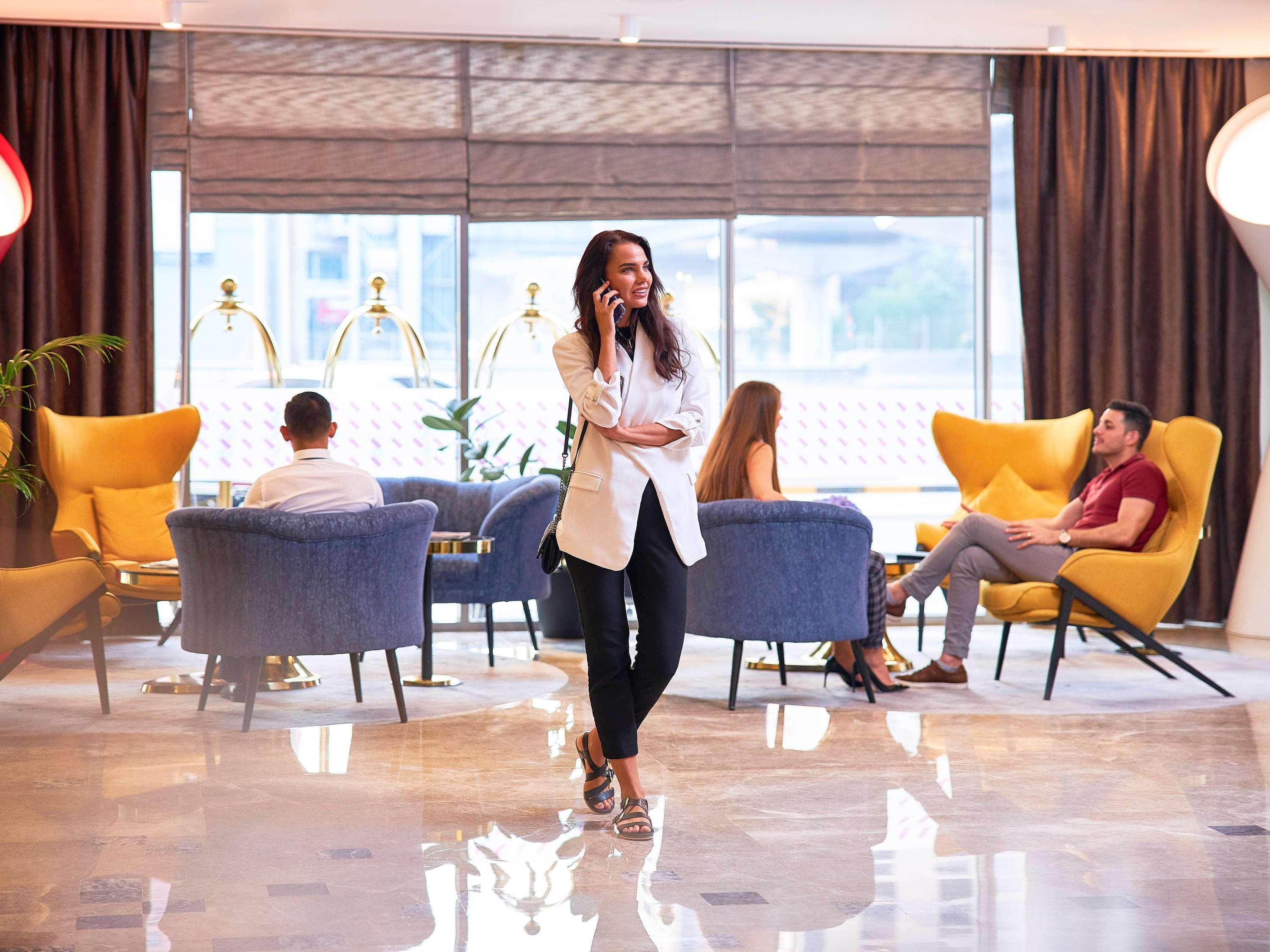 Mercure Hotel Apartments Dubai Barsha Heights Exterior photo