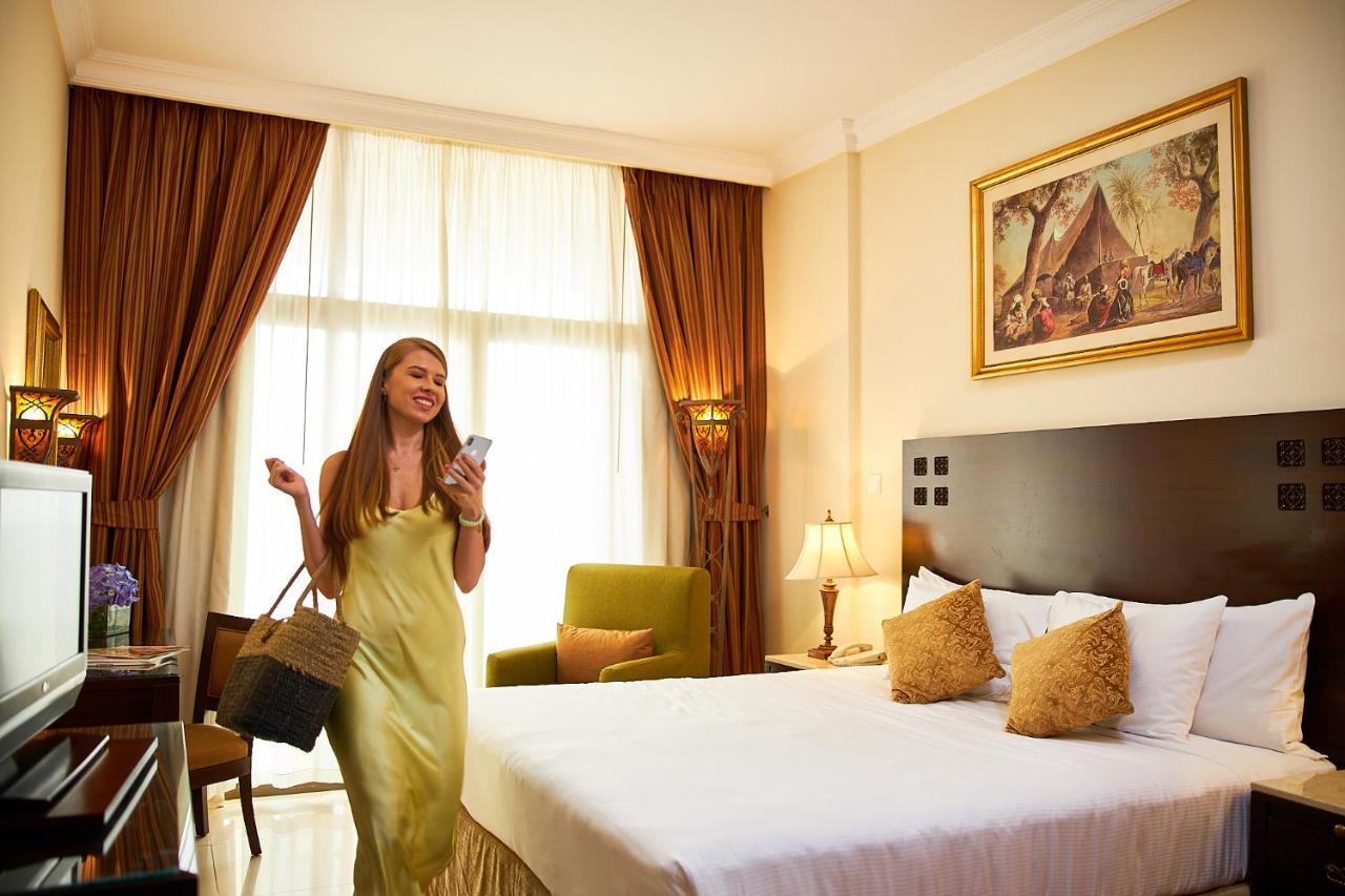 Mercure Hotel Apartments Dubai Barsha Heights Exterior photo